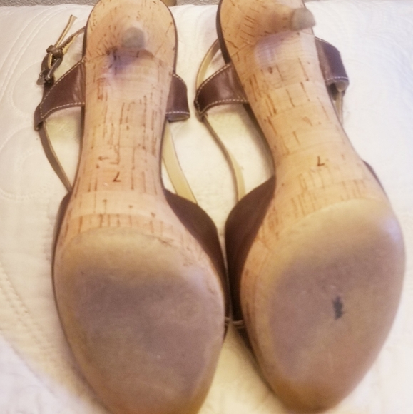 Marc Fisher Heels/Brown Leather Upper/Sz 7 M Women - Picture 5 of 6